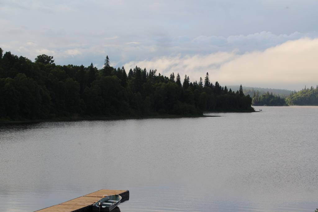 Catfish Lakefront Cabins & Campground 와와 외부 사진
