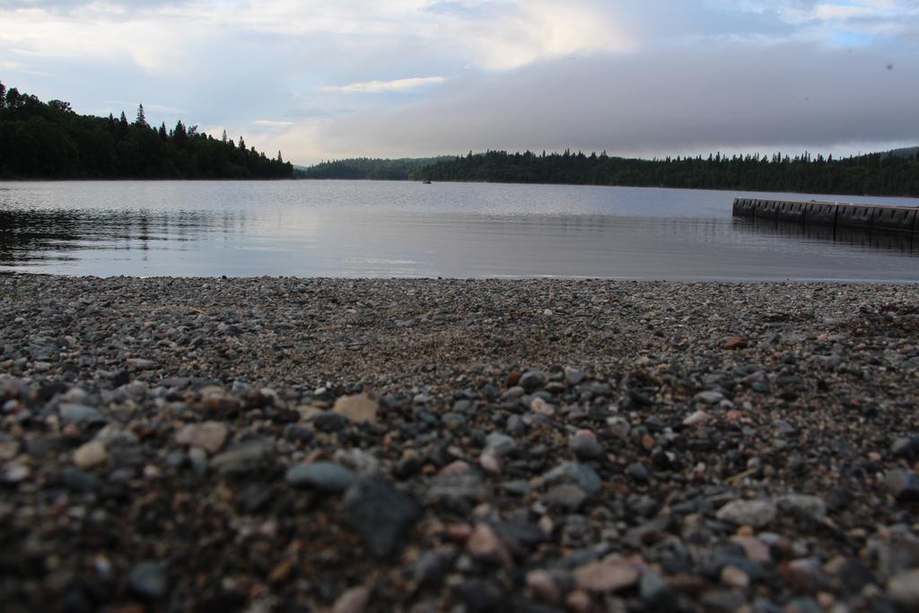 Catfish Lakefront Cabins & Campground 와와 외부 사진