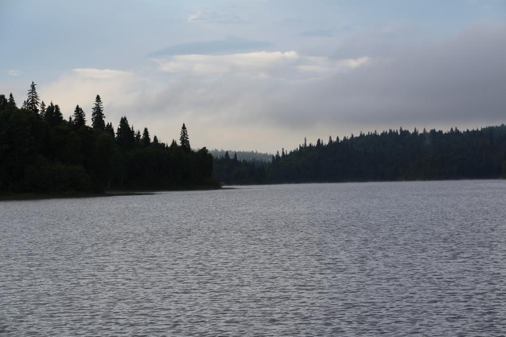 Catfish Lakefront Cabins & Campground 와와 외부 사진