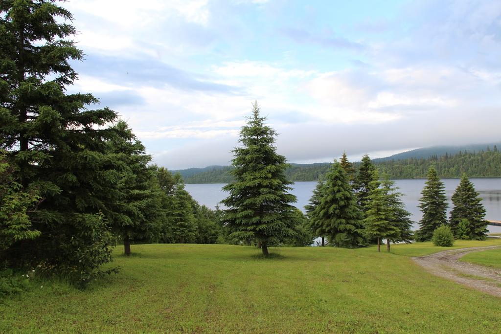 Catfish Lakefront Cabins & Campground 와와 외부 사진
