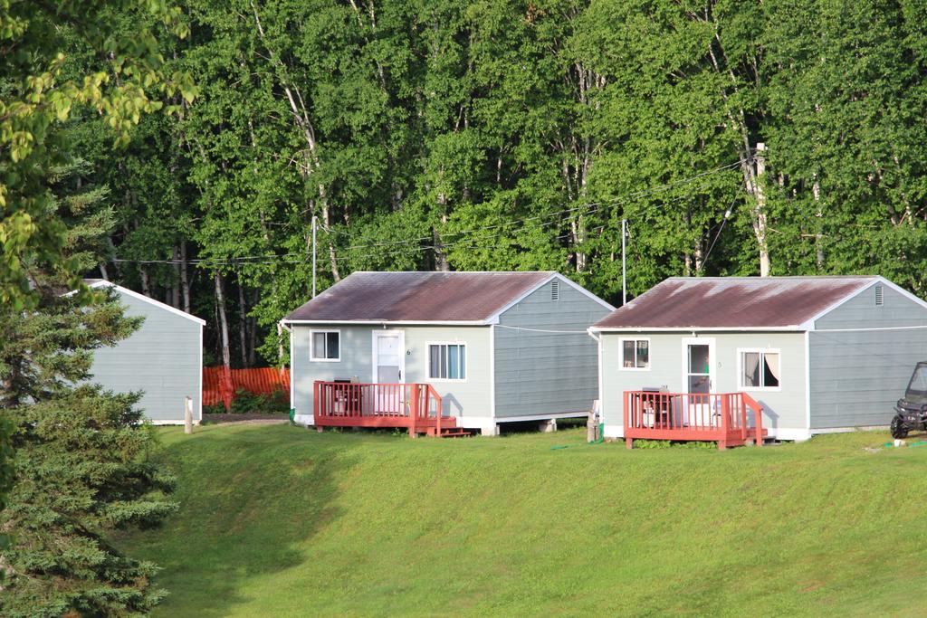 Catfish Lakefront Cabins & Campground 와와 외부 사진