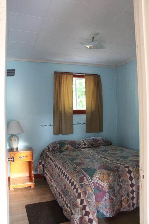 Catfish Lakefront Cabins & Campground 와와 외부 사진